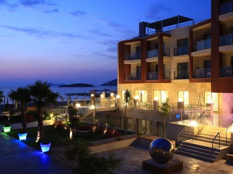 SUNDANCE SUITES HOTEL