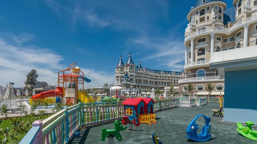 HAYDARPASHA PALACE