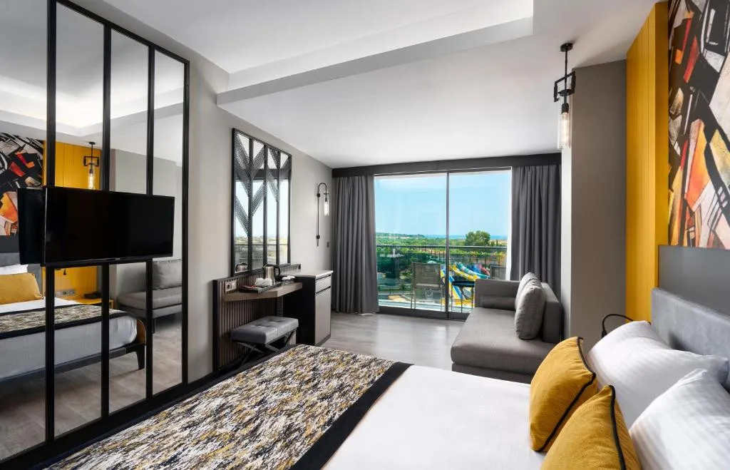 ARNOR DE LUXE HOTEL & SPA