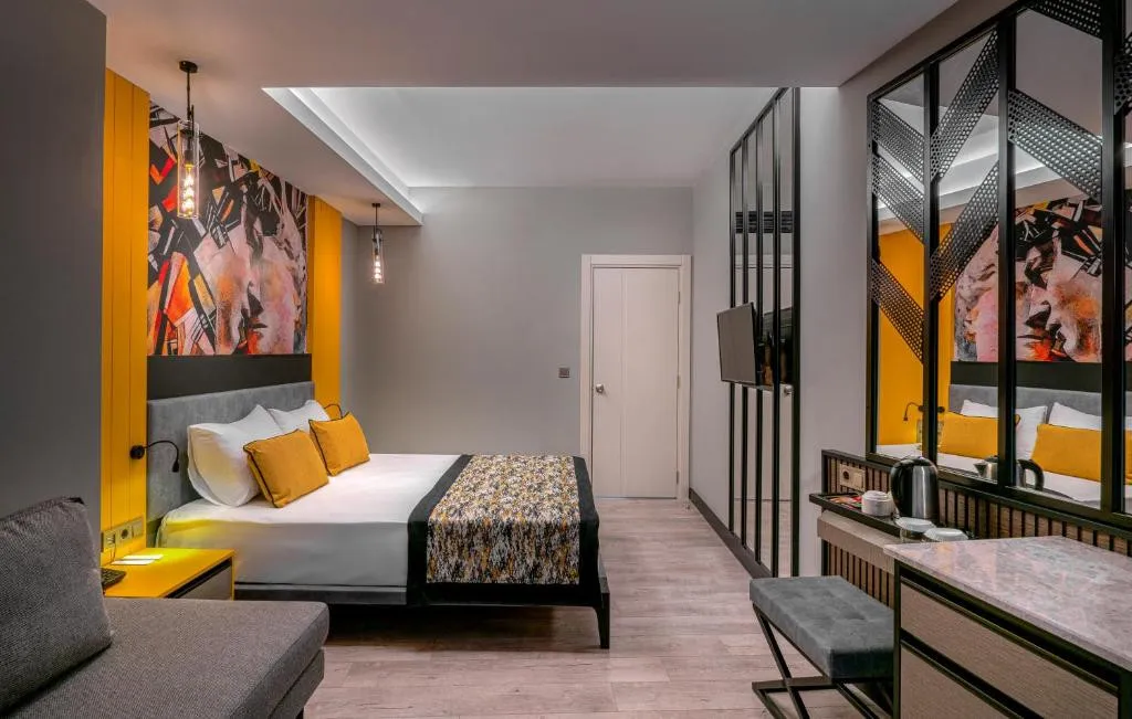 ARNOR DE LUXE HOTEL & SPA