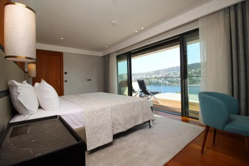 MARE DELUXE RESIDENCES & VILLAS