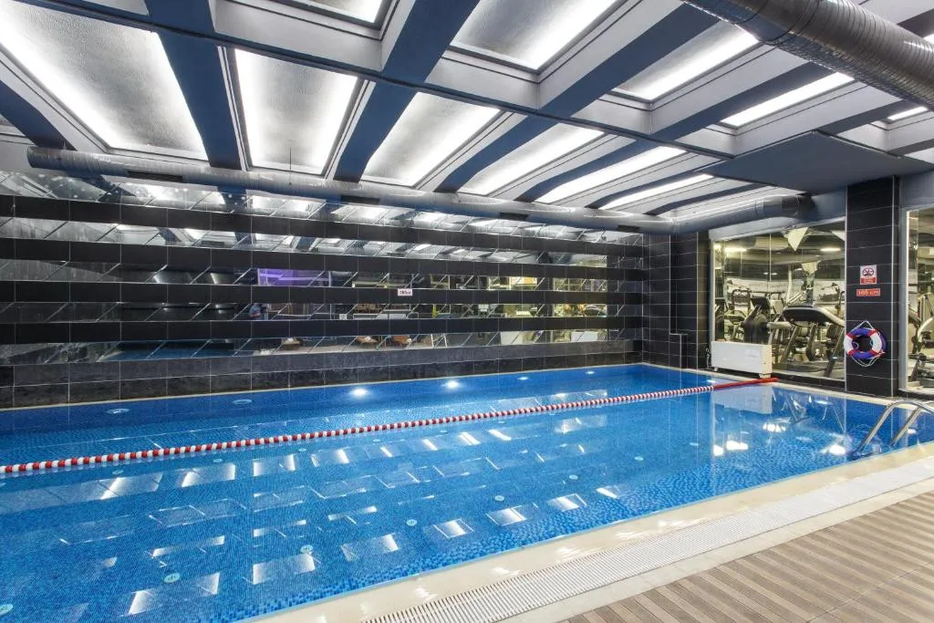 AVANTGARDE LEVENT
