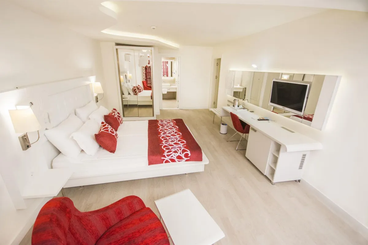 LAGUNA BEACH ALYA RESORT & SPA