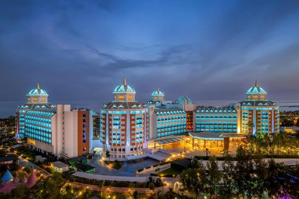DELPHIN BE GRAND (EX. BOTANIK, RIXOS LARES)