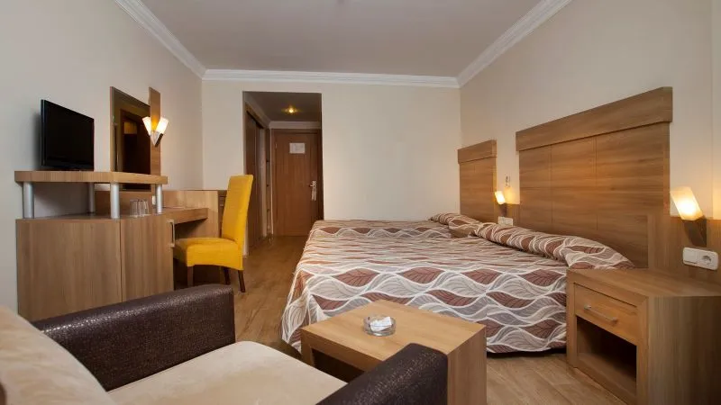 CLUB SIDE COAST HOTEL