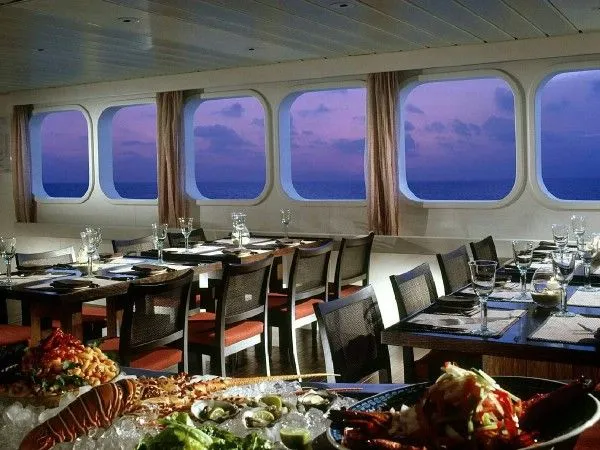 FOUR SEASONS EXPLORER
