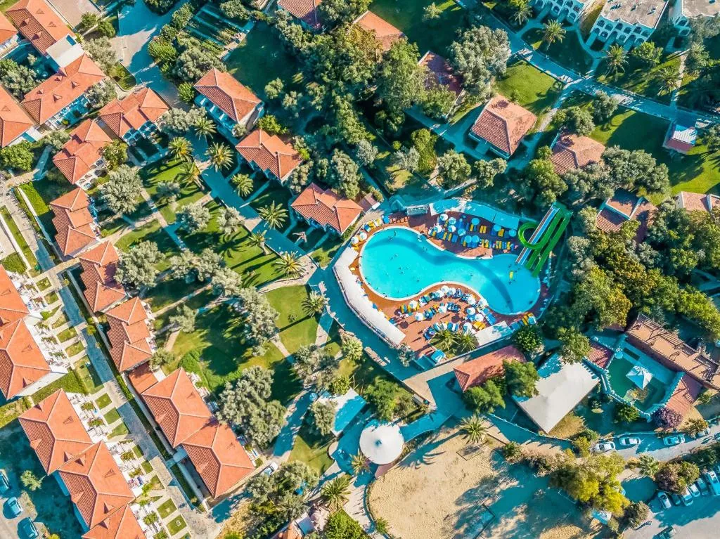 CLUB RESORT ATLANTIS