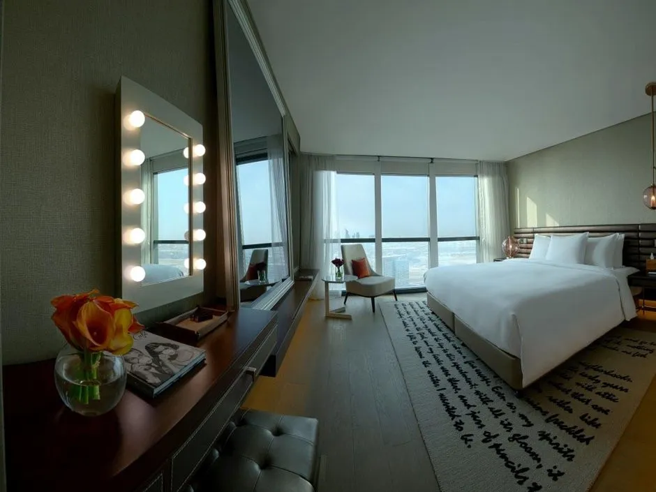 PARAMOUNT HOTEL DUBAI