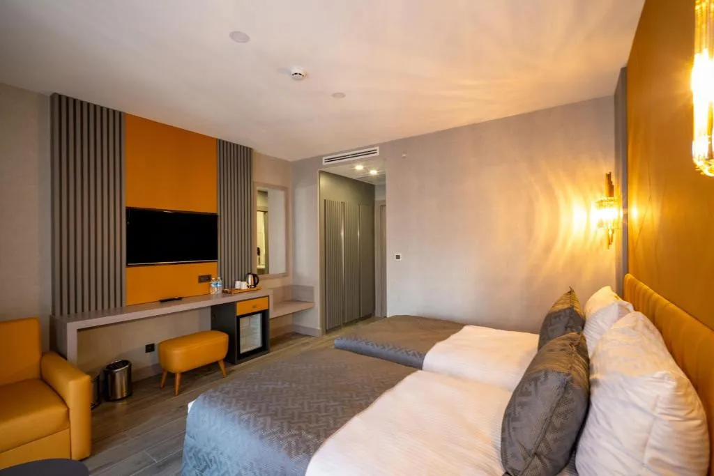 ICON HOTEL BOMONTI