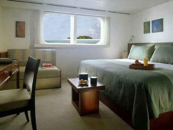 FOUR SEASONS EXPLORER
