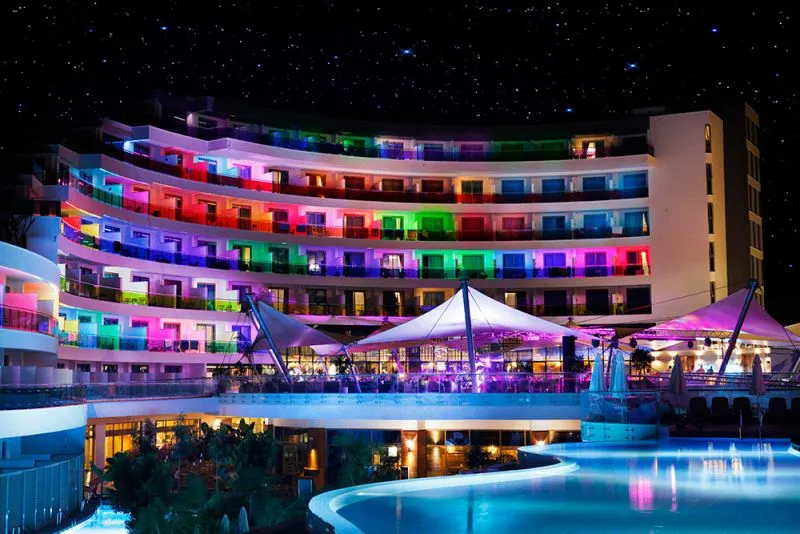 LONG BEACH HARMONY HOTEL