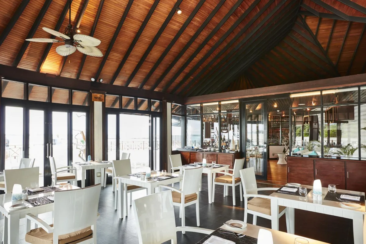 THE SUN SIYAM IRU FUSHI (EX. IRU FUSHI BEACH & SPA)