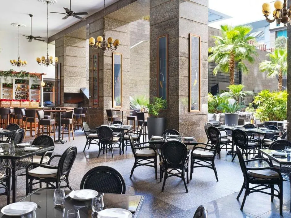 THE RITZ-CARLTON DUBAI INTERNATIONAL FINANCIAL CENTRE