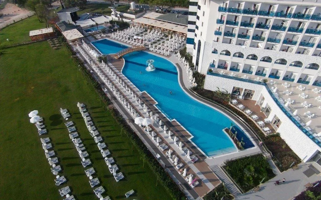 WATER SIDE RESORT & SPA
