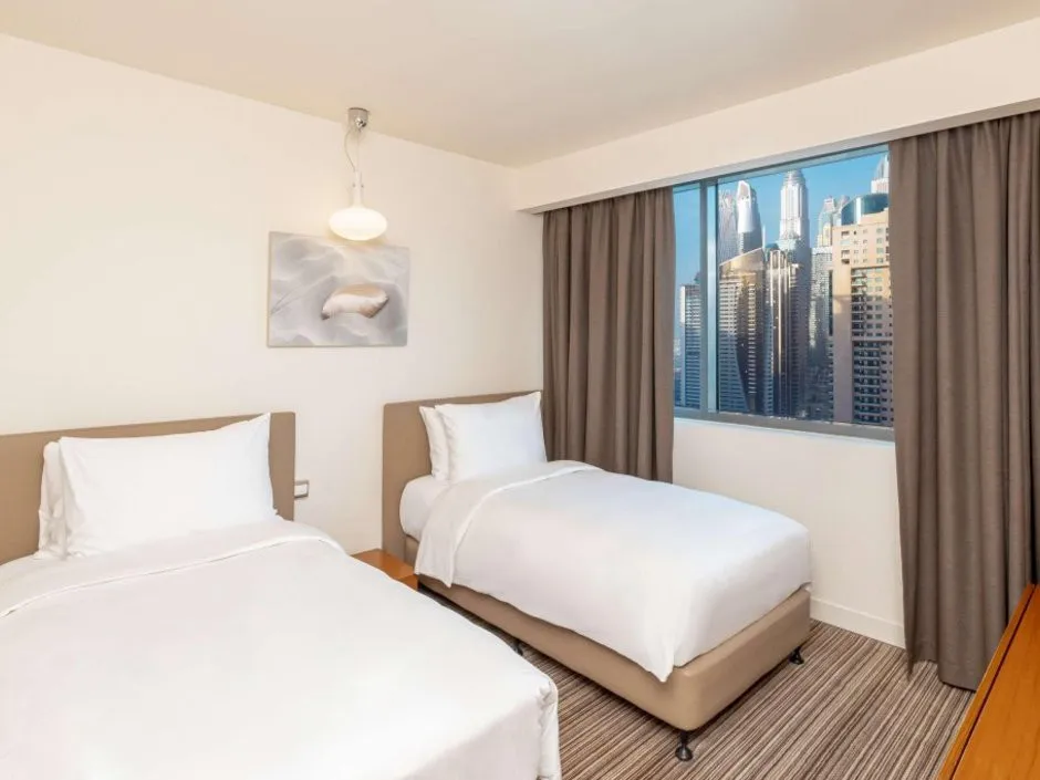 RADISSON BLU RESIDENCE DUBAI MARINA