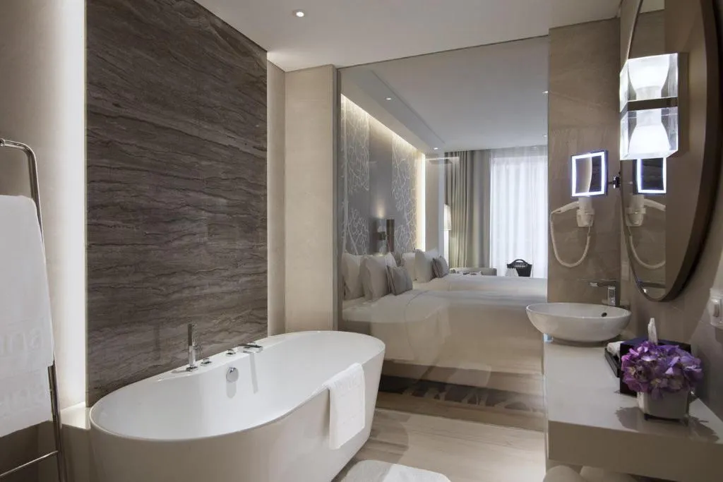 AL BANDAR ROTANA