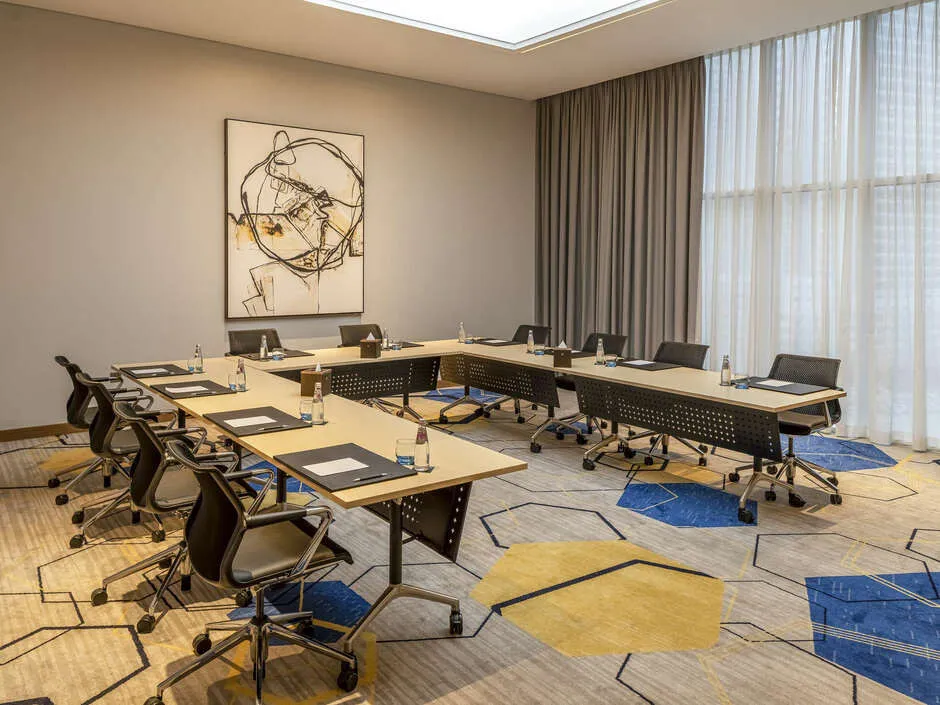 PULLMAN HOTEL SHARJAH