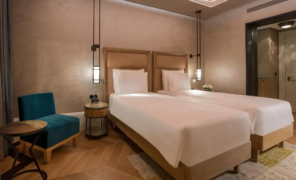 10 KARAKOY ISTANBUL