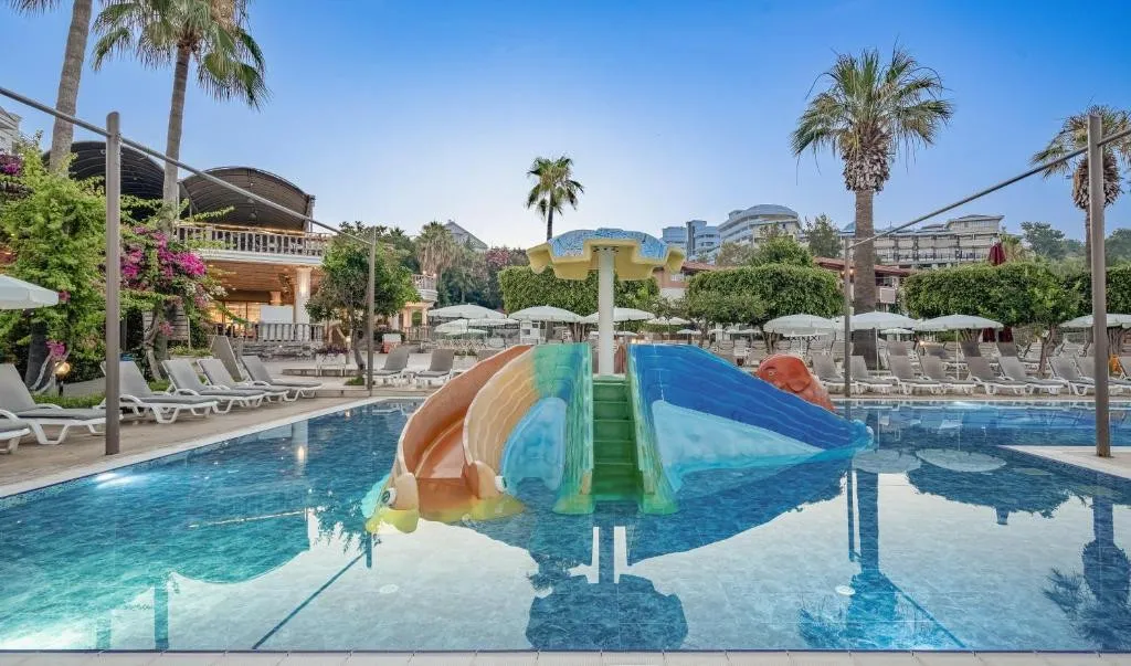 JUSTINIANO DELUXE RESORT