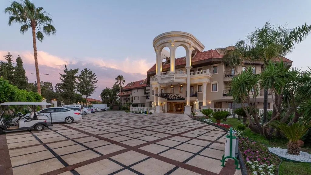 NUMA CLUB SIDE HOTEL