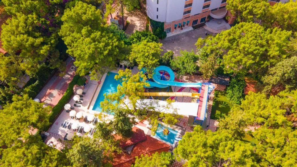 ARMAS KAPLAN PARADISE (EX. KAPLAN PARADISE, JEANS CLUB KAPLAN)