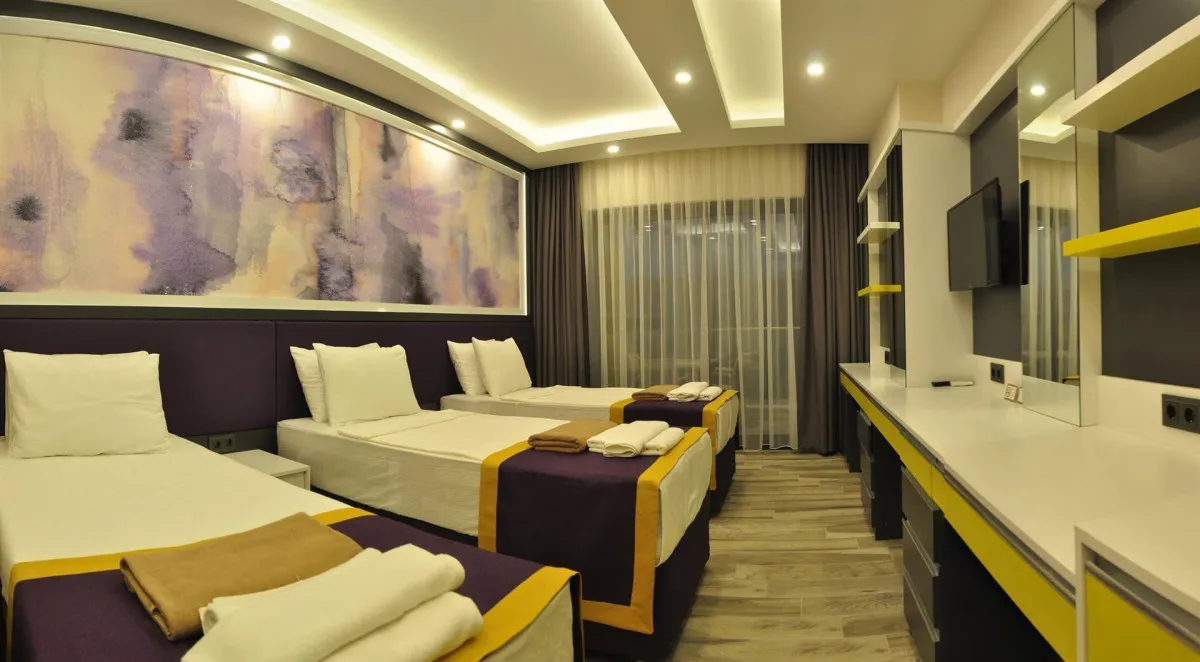 CAMPUS HILL HOTEL