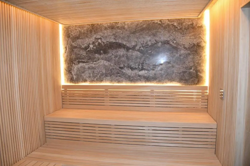 DOSSO DOSSI HOTELS GOLDEN HORN