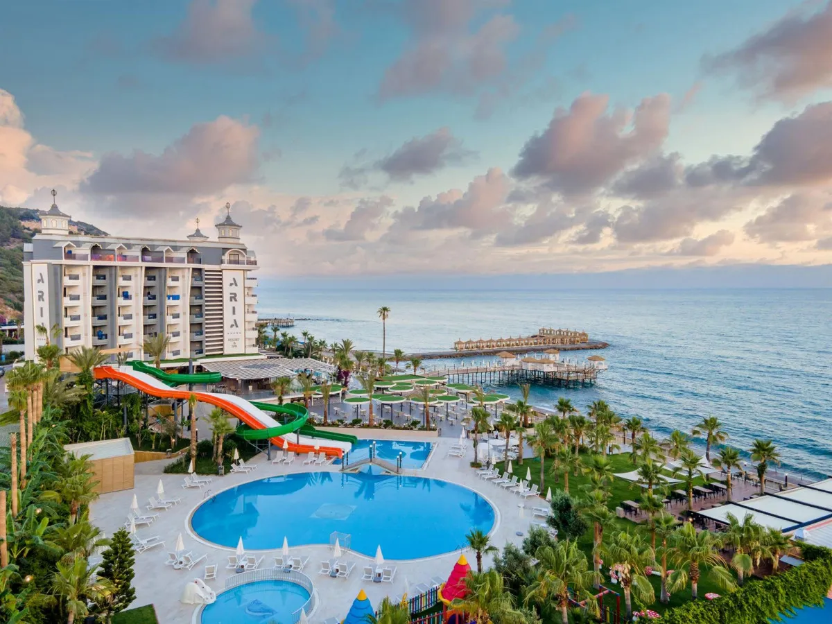 ARIA RESORT & SPA (EX. MIRADOR HOTEL)