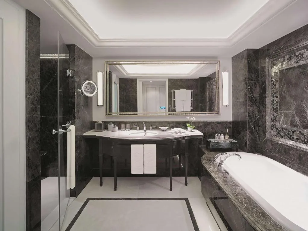 SHANGRI-LA BOSPHORUS