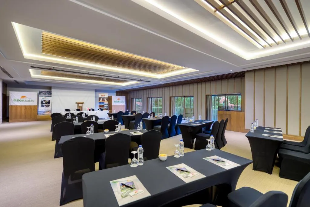 MEGASARAY CLUB BELEK