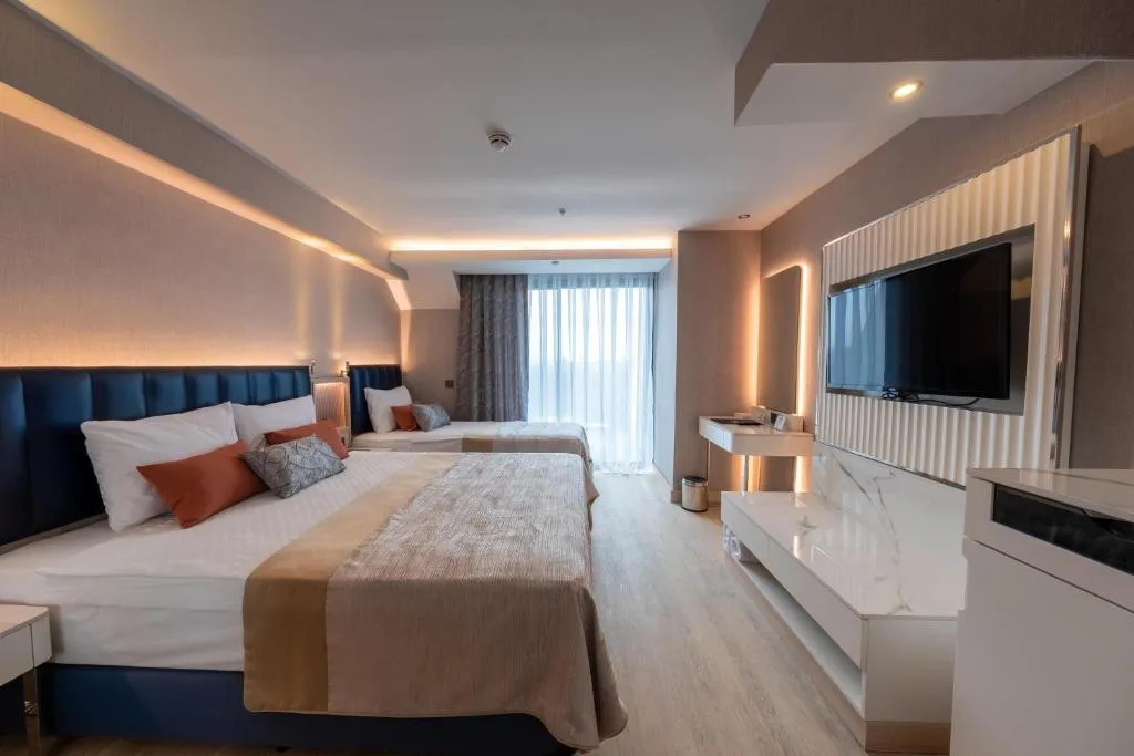 LAGO HOTEL (EX. AZURA DELUXE SORGUN)