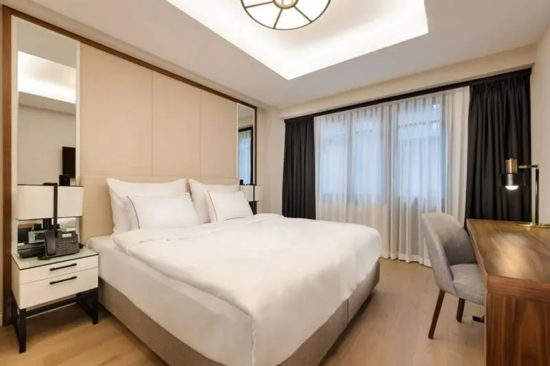 GLEAM COLLECTION HOTEL