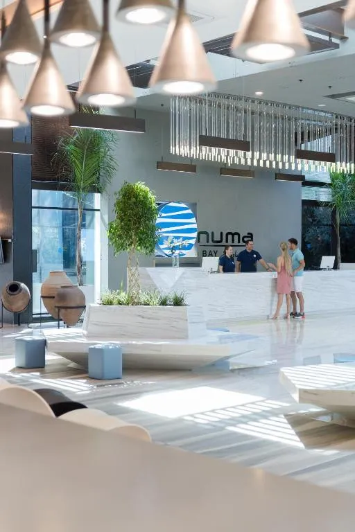 NUMA BAY EXCLUSIVE (EX. SENTIDO)