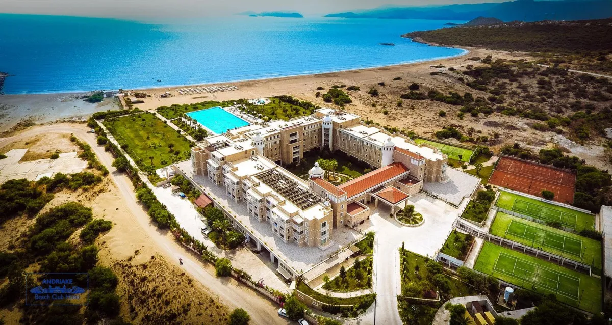 ANDRIAKE BEACH CLUB
