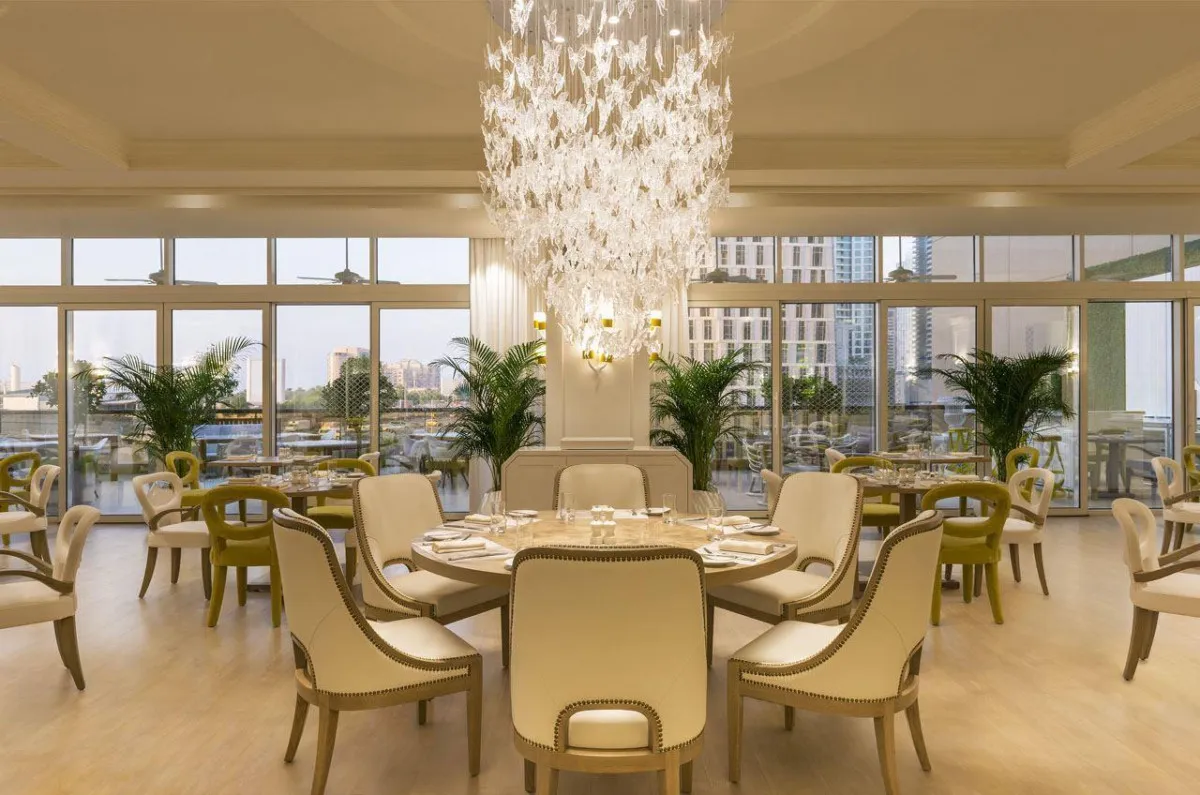 GROSVENOR HOUSE (EX. GROSVENOR HOUSE WEST MARINA BEACH)