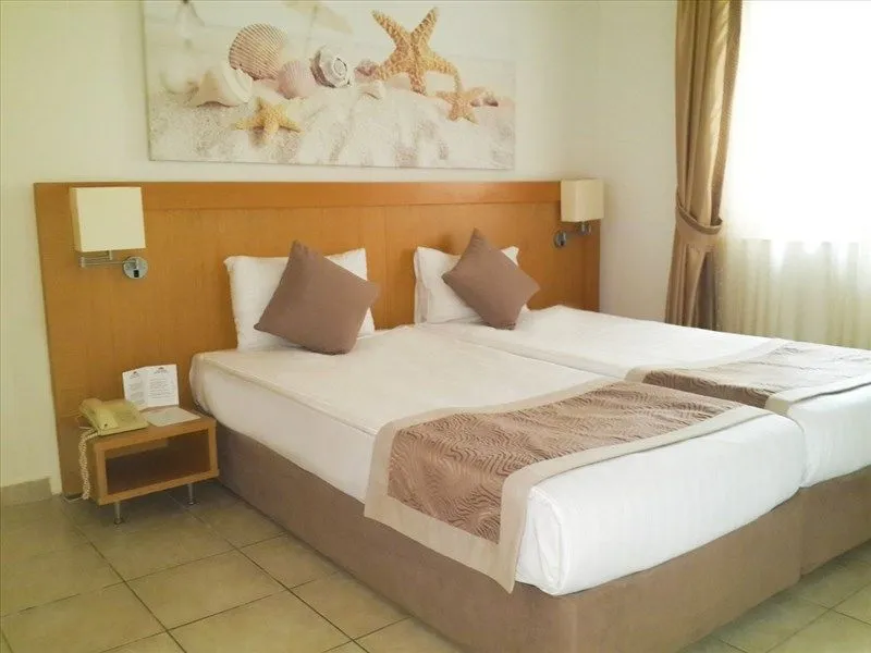 PALOMA PARADISE BEACH (EX. PARADISE SIDE BEACH)