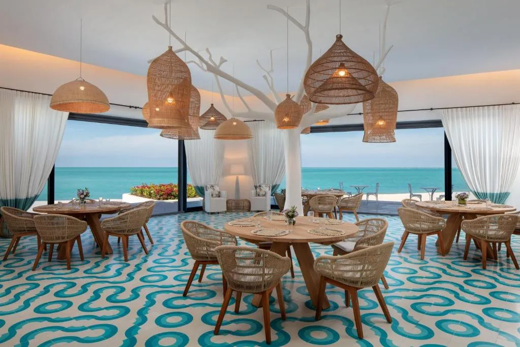 ANANTARA SANTORINI ABU DHABI RETREAT