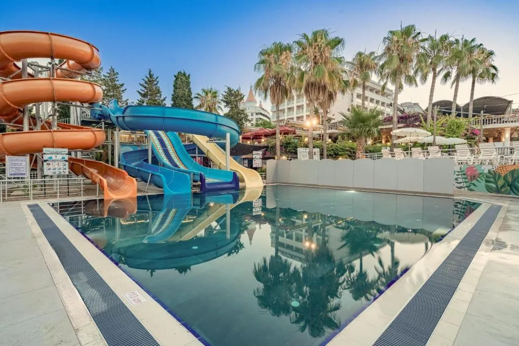 JUSTINIANO DELUXE RESORT