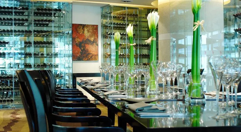 CONRAD SHANGHAI (EX. LE ROYAL MERIDIEN SHANGHAI)