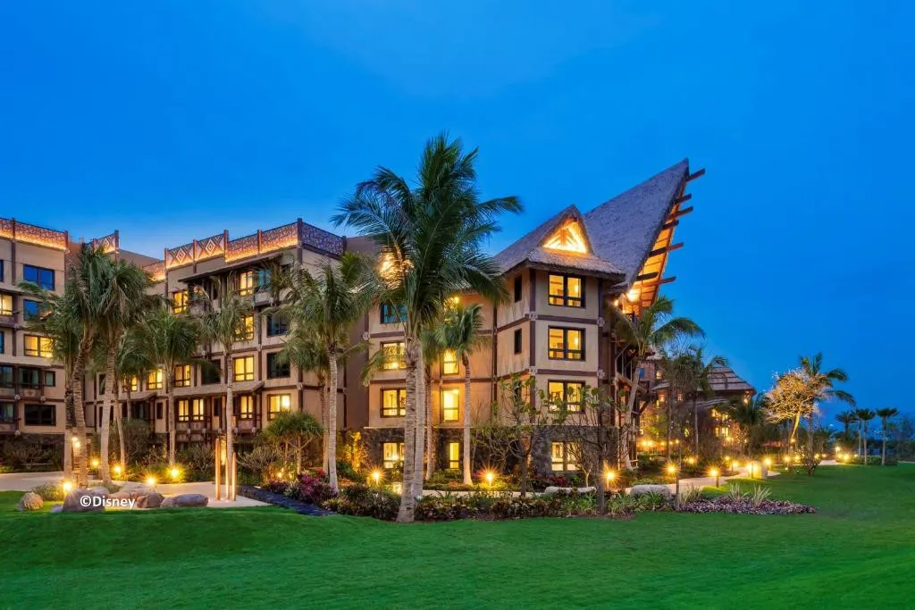 DISNEY EXPLORERS LODGE