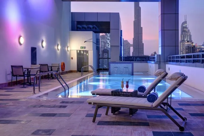 ROYAL CONTINENTAL SUITES BUSINESS BAY