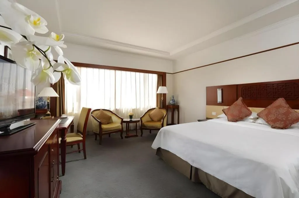 CAPITAL HOTEL