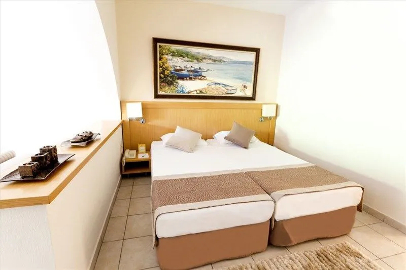 PALOMA PARADISE BEACH (EX. PARADISE SIDE BEACH)