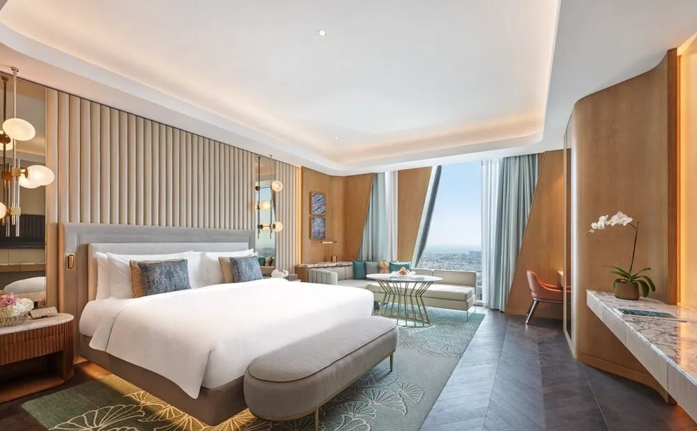 MANDARIN ORIENTAL DOWNTOWN