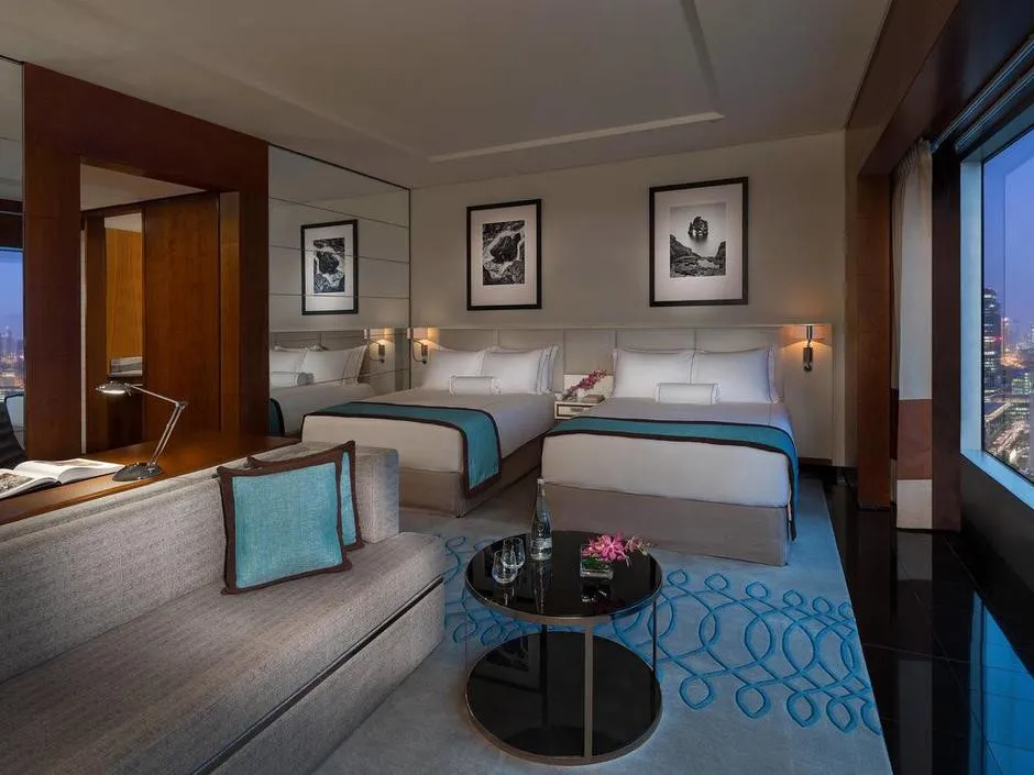 JUMEIRAH EMIRATES TOWERS