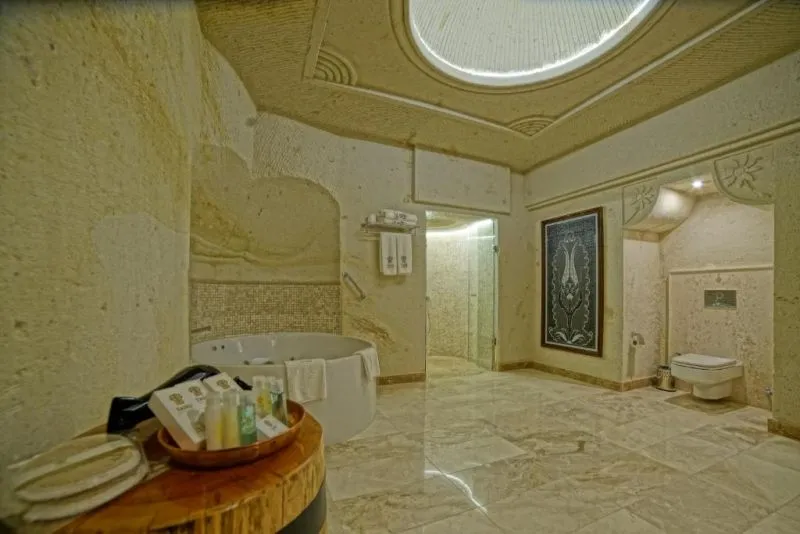 TARU CAVE SUITES