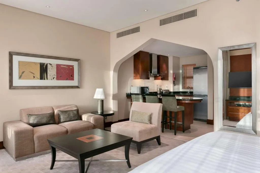 SHANGRI-LA HOTEL QARYAT AL BERI