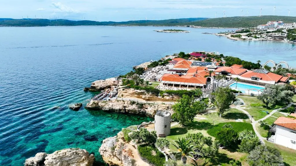 CLUB RESORT ATLANTIS