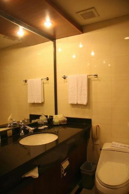 CAPITAL HOTEL