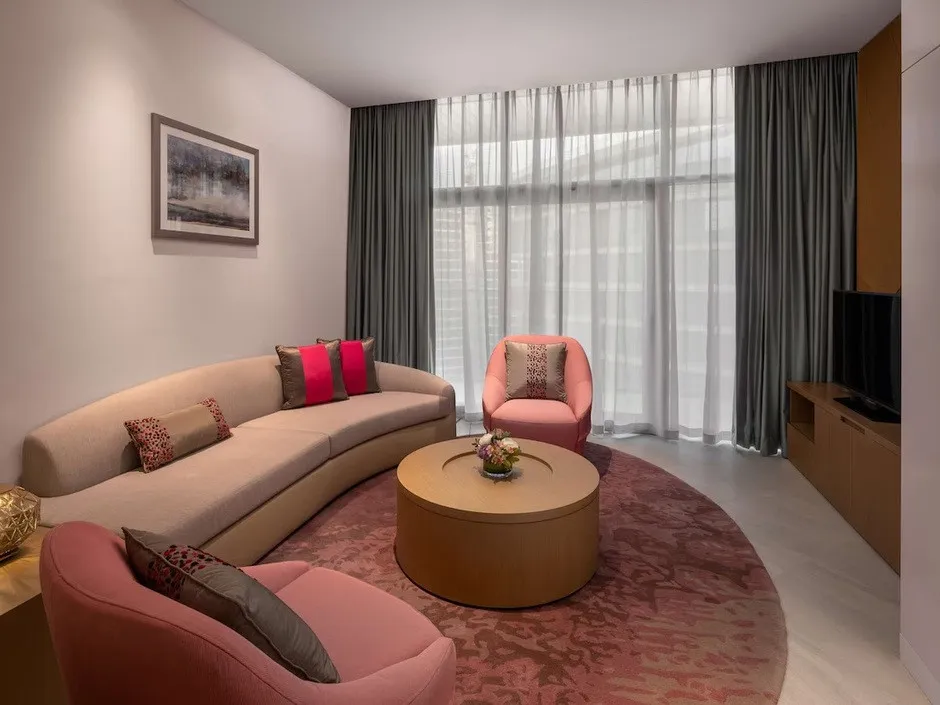 HILTON DUBAI CREEK HOTEL & RESIDENCES